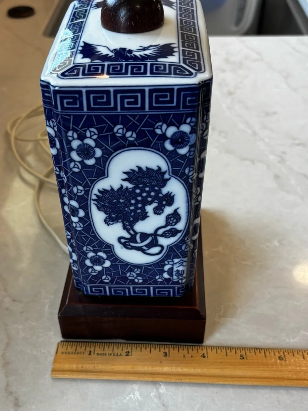Chinoiserie Blue & White Foo Dog Porcelain Tea Caddy Table Lamp Vintage